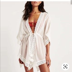 NWOT A&F OS white cover up